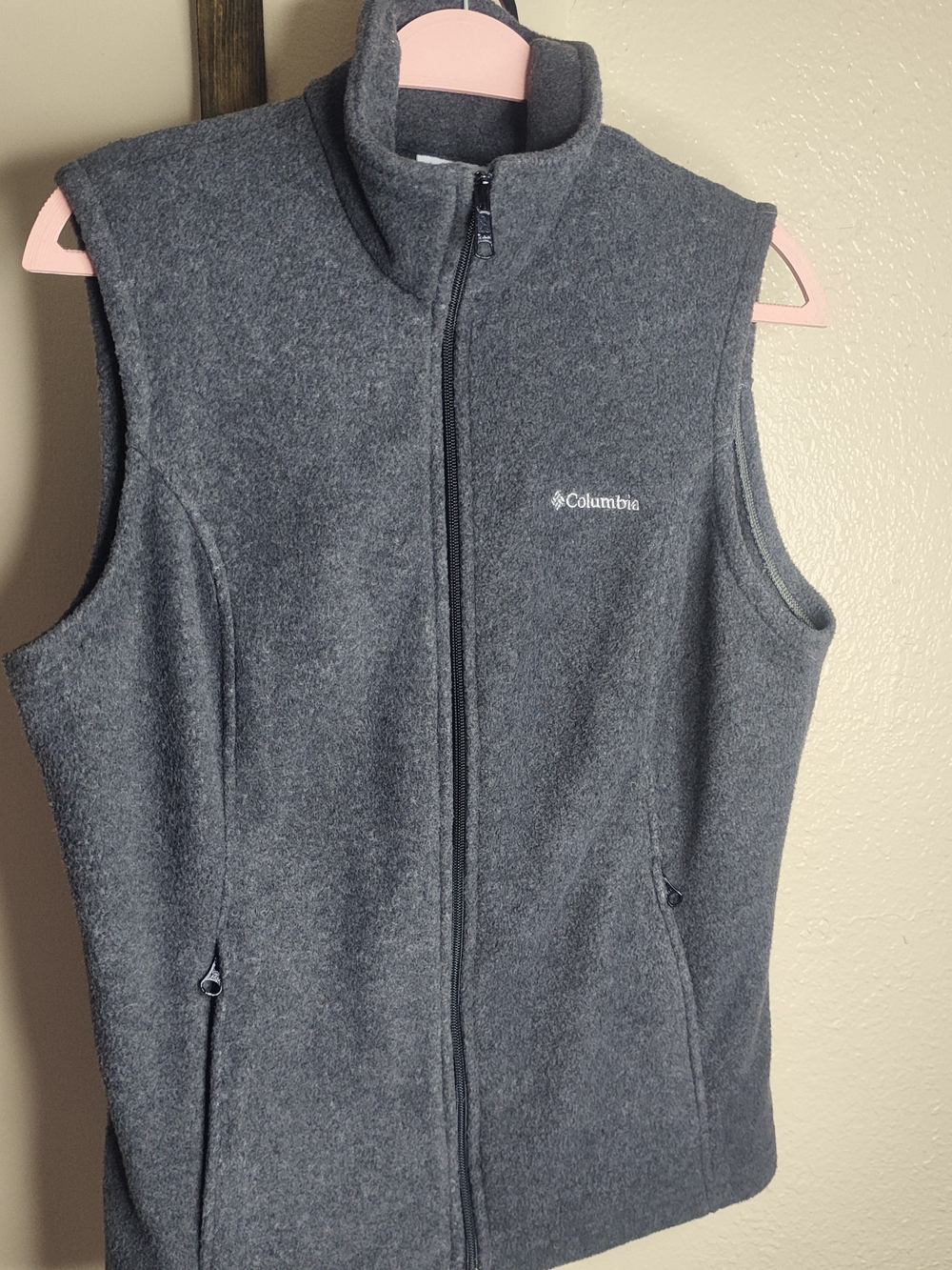 Columbia Women's Charcoal Gray Fleece Vest - Picture 11 of 12